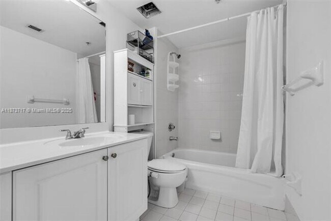Building Photo - 1627 SW 37th Ave