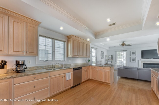 Building Photo - 322 Broadway