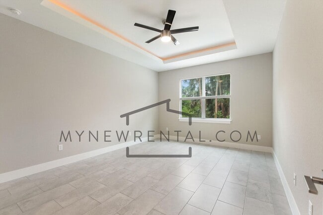 Building Photo - ONE MONTH FREE RENT! Modern, energy effici...