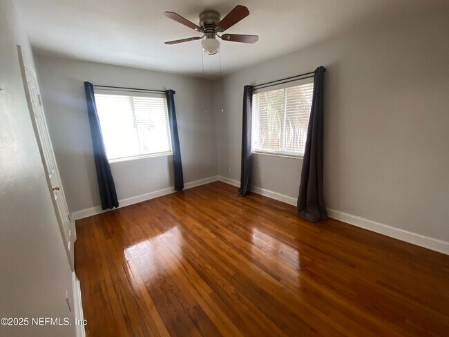 Building Photo - 2159 Riverside Ave