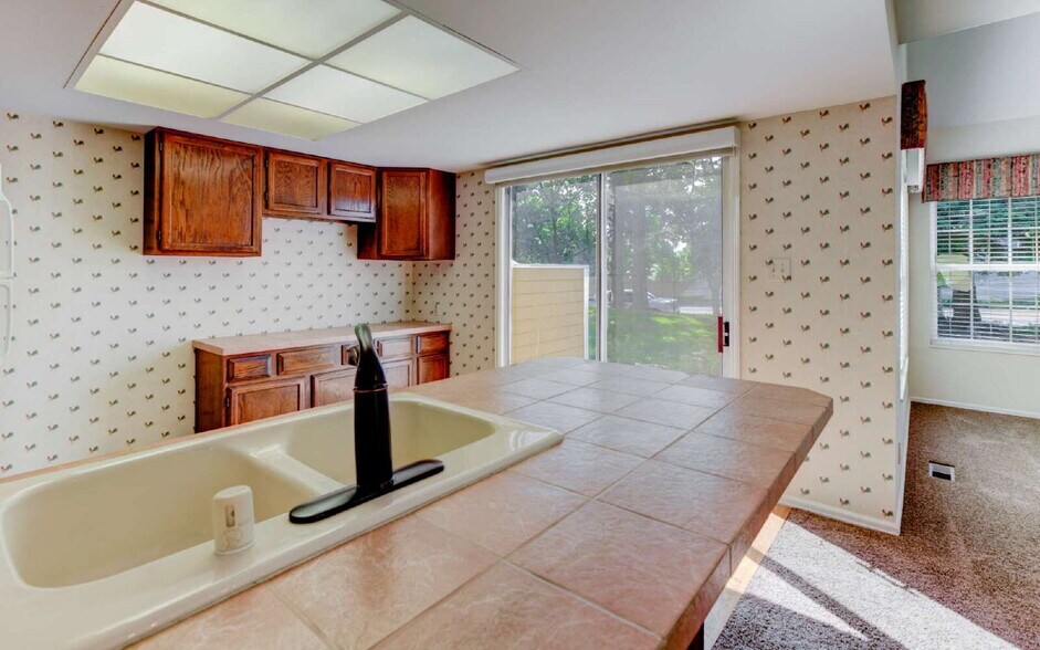 Building Photo - Prime Location Near Fort Carson – Townhome...