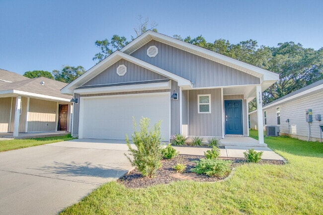 Primary Photo - North Pensacola newer construction home– O...