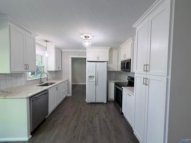 Building Photo - 11114 Hillwood Dr SE