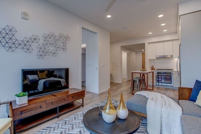 Building Photo - Luxury One Bedroom on Division near Salt &...