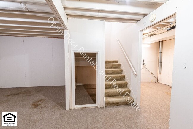 Building Photo - 15030 Tally Ho Dr