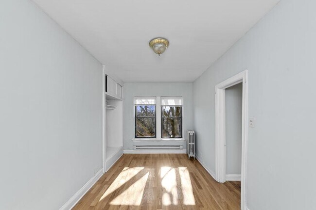 Building Photo - 1 bedroom in Chicago IL 60640
