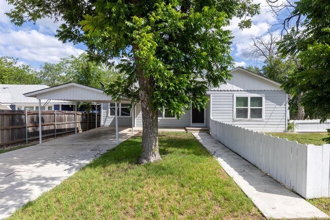 Primary Photo - 1445 Hillview Ave