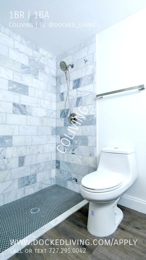 Building Photo - 1/1 Bedroom in Co-living House! Private ba...