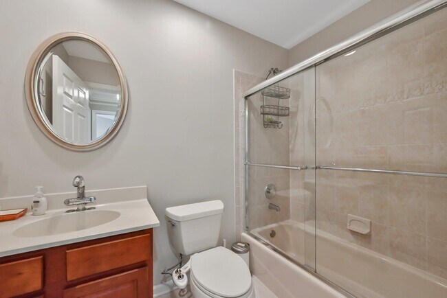 Building Photo - 172 Price Ct