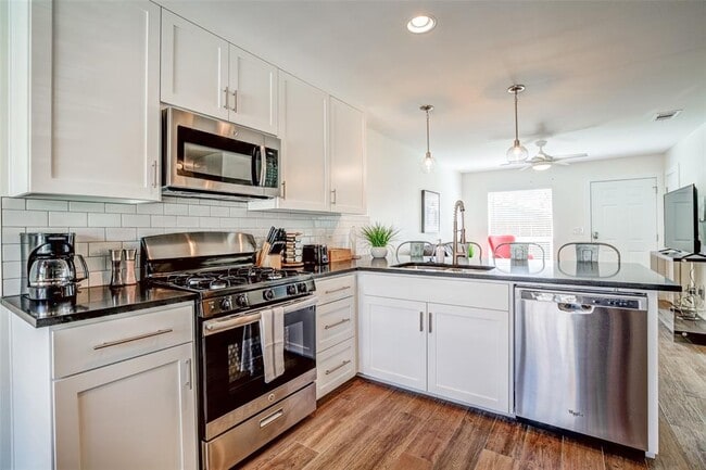 Building Photo - 3009 Matador Dr