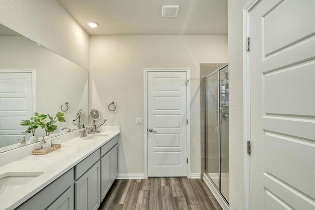 Building Photo - 636 Wild Spur Ln