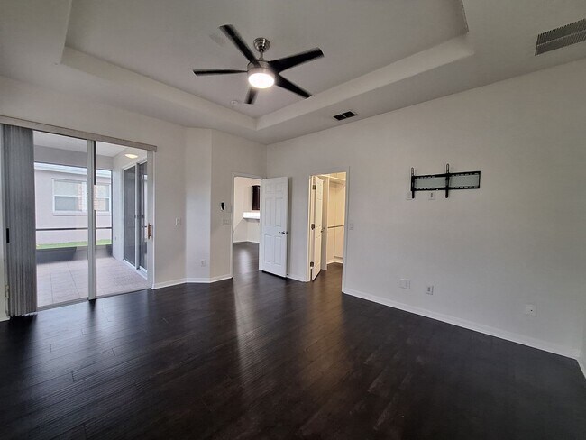 Building Photo - Charming 3-Bedroom Home with Spacious Back...