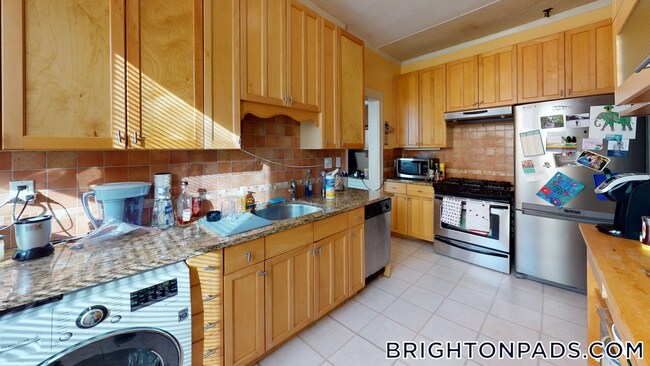 Building Photo - 129 Chiswick Rd