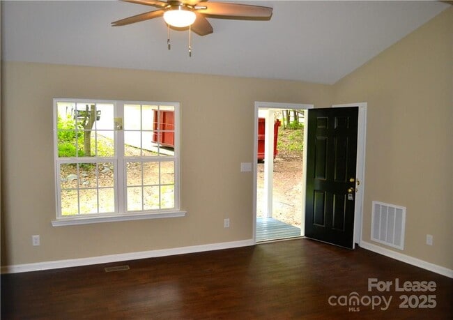 Building Photo - 2919 Archdale Dr