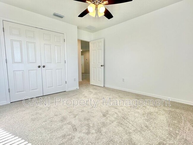 Building Photo - 1192 Happy Frst Lp