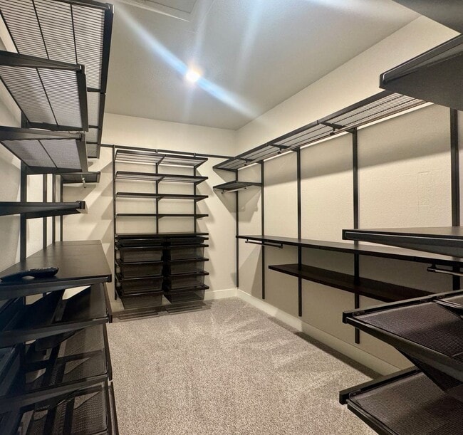 Building Photo - Stunning 5-Bedroom Home with Theater Room & Upgrades – Commerce City