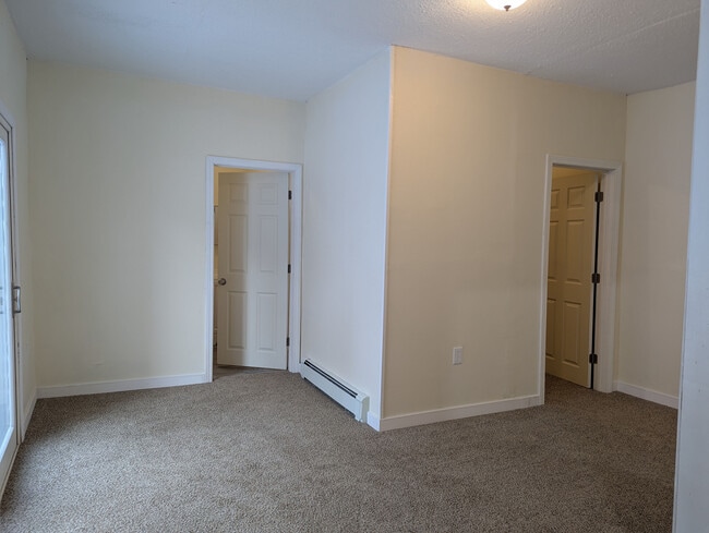 Building Photo - 24 Harvey St