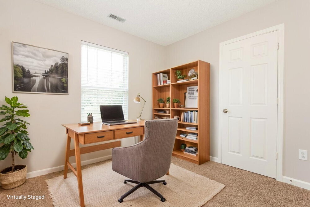 Building Photo - 715 Almora Dr