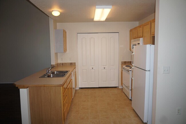 Building Photo - 11811 Clover Field Ln