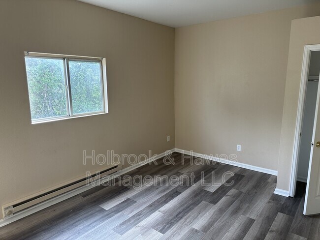 Building Photo - 4531 Boardwalk Dr