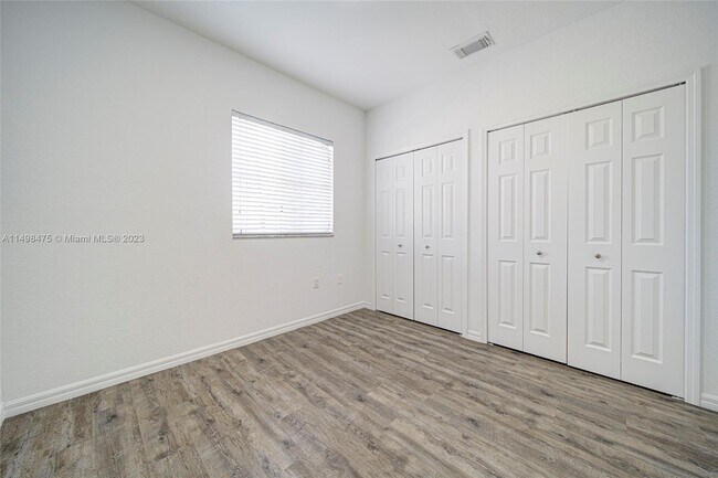 Building Photo - 10740 NW 83rd St