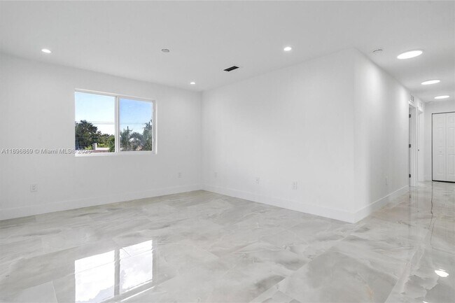 Building Photo - 2926 NW 58th St