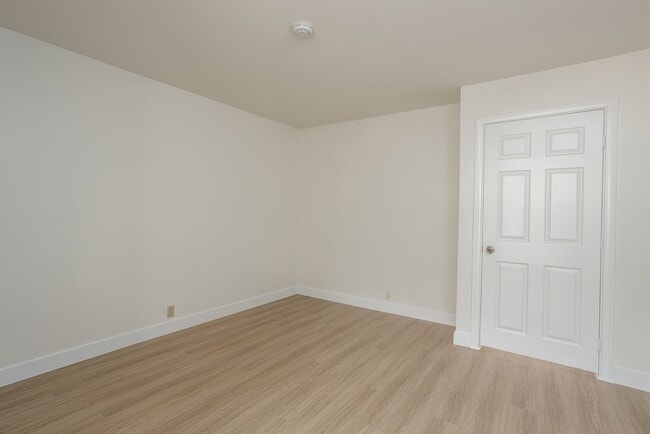 Building Photo - Charming 1 bedroom home in the Tranquil Casitas De La Costa Community.