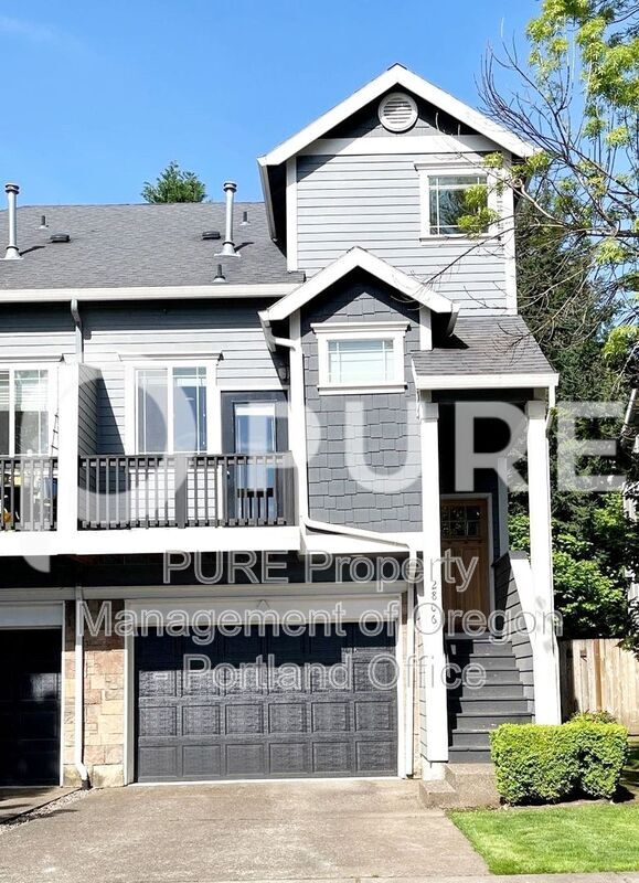 Primary Photo - 2806 Raymond St