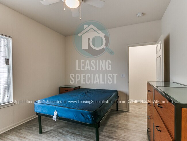 Building Photo - HALF OFF 1ST MONTHS RENT MOVE - IN SPECIAL...