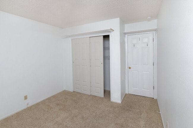 Building Photo - 2 Story Home in Rivers Edge 3 with RV Stor...