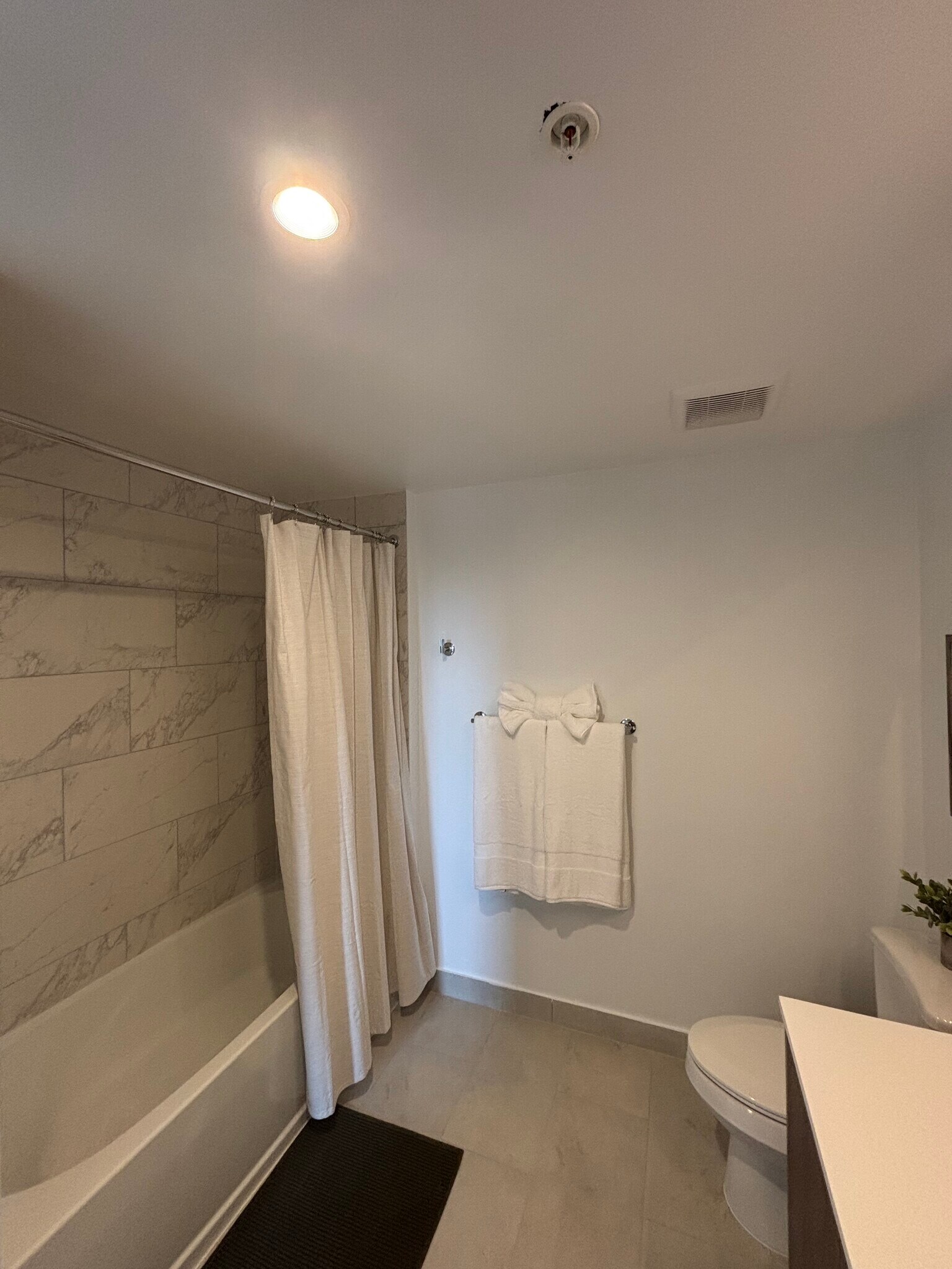 Building Photo - 2445 NE 183rd St