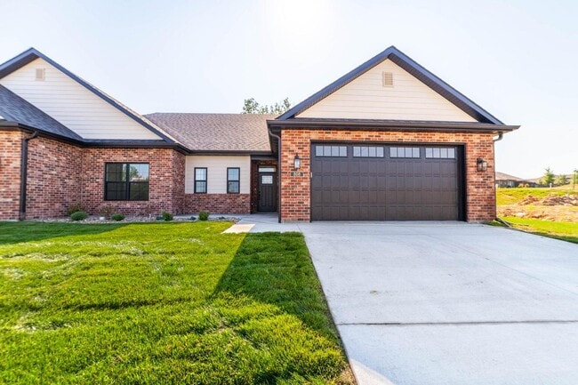 Building Photo - 808 Napa Dr