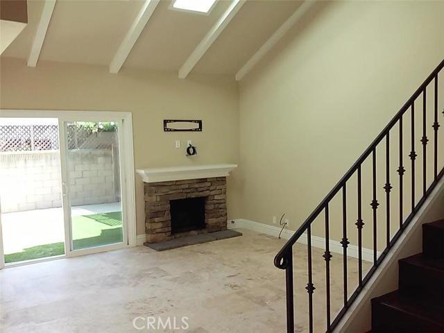 Building Photo - 608 Amber Dr