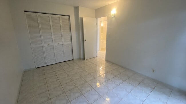 Building Photo - Kahe Kai - Two Bedroom