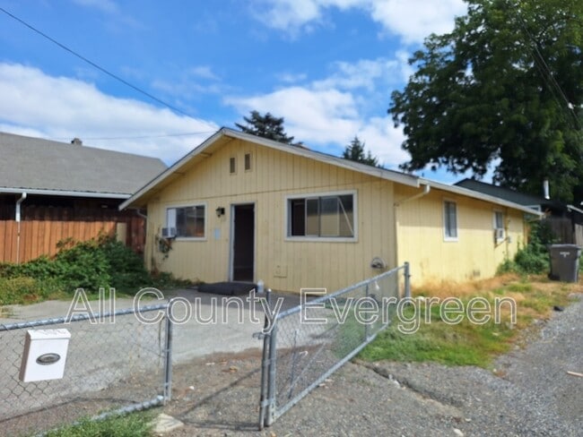 Primary Photo - 708 5th St SE