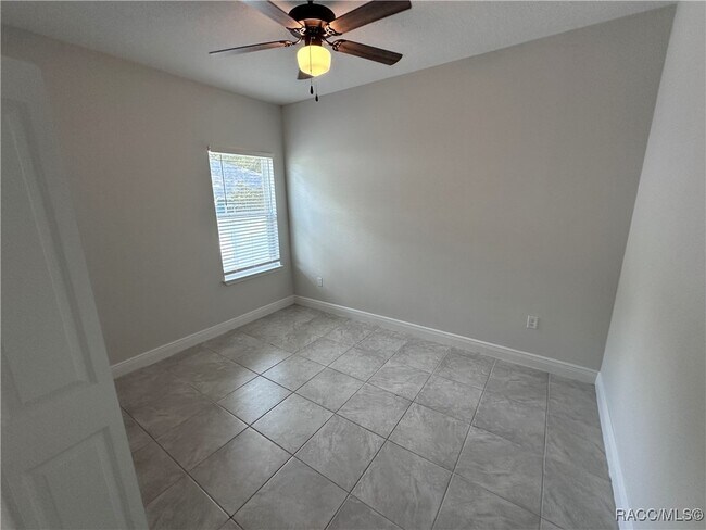 Building Photo - 8773 N Muller Way