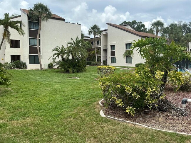 Building Photo - 2207 Belleair Rd
