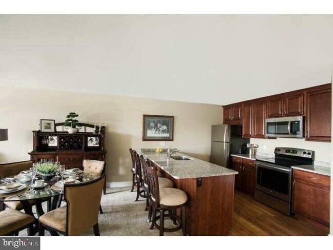Building Photo - 1015 Andrew Dr
