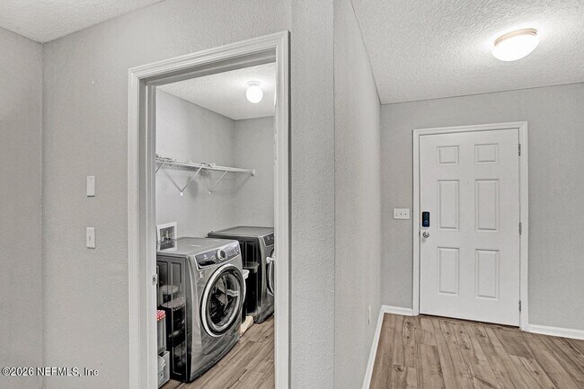 Building Photo - 8272 Victory Xing Blvd