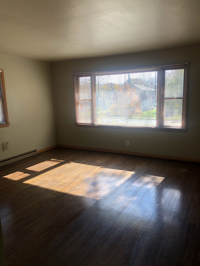 Living Room - 6318 W Hampton Ave