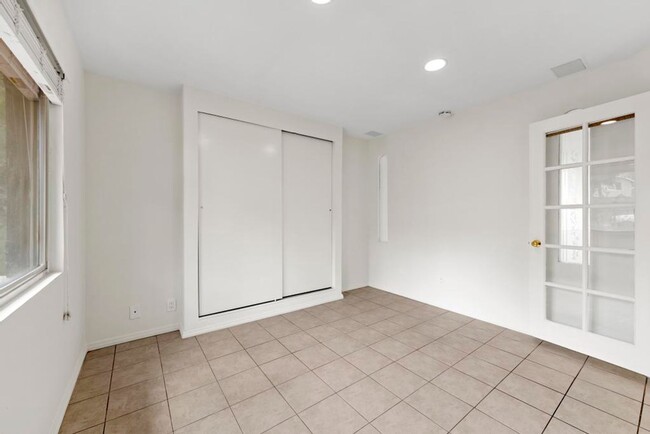 Building Photo - Cozy 2 Bed, 1 Bath Hideaway in Poway