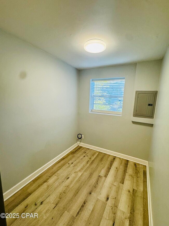 Building Photo - 1606 Fairland Ave