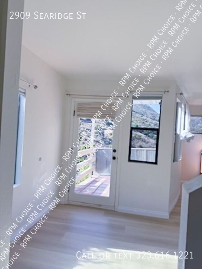 Building Photo - 2909 Searidge St