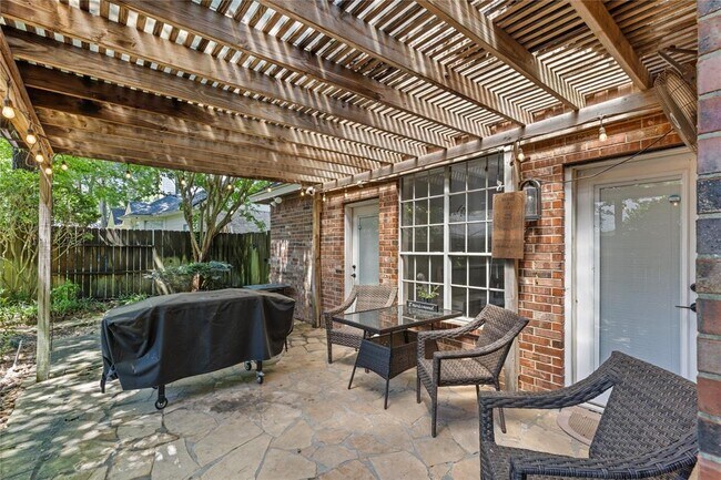 Building Photo - 6422 Gladehill Dr