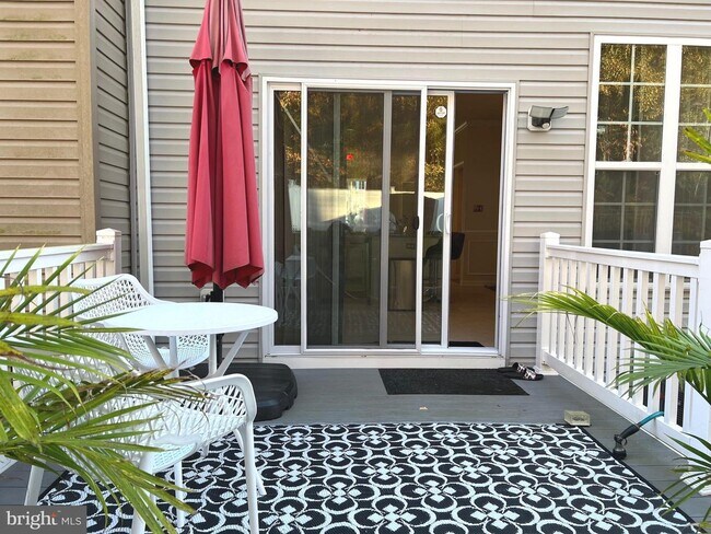 Building Photo - 45735 Bethfield Way