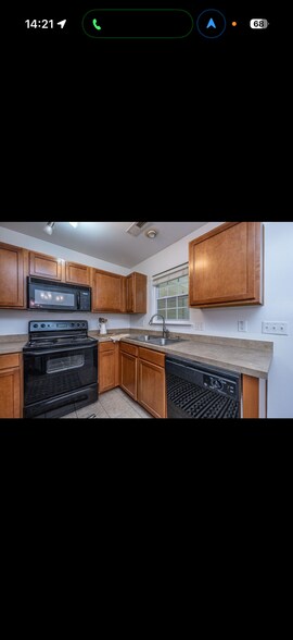 Building Photo - 444 Doane Way