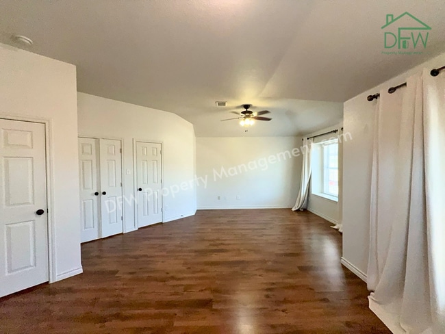 Building Photo - For Lease: Corner Townhome near DFW Airport - 3BR/2.5BA, Private Pool, Attached Garage, W/D Included