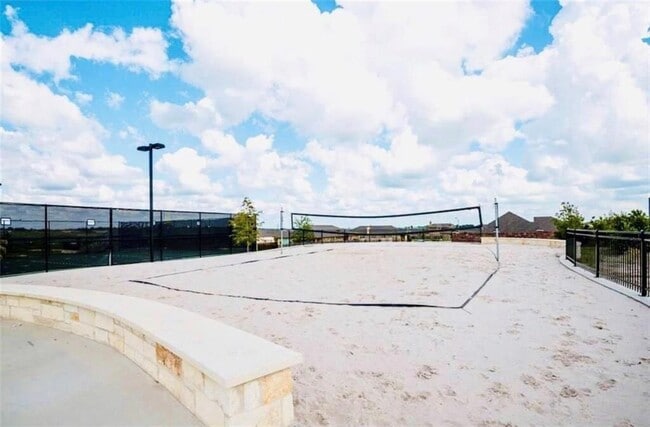 Building Photo - 1005 Fountain Grass Way
