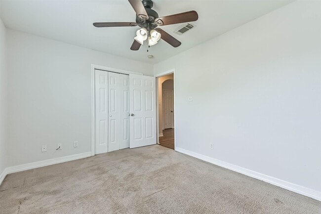 Building Photo - 911 Ruth Cir