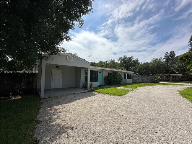 Building Photo - 801 SW 20th Ave